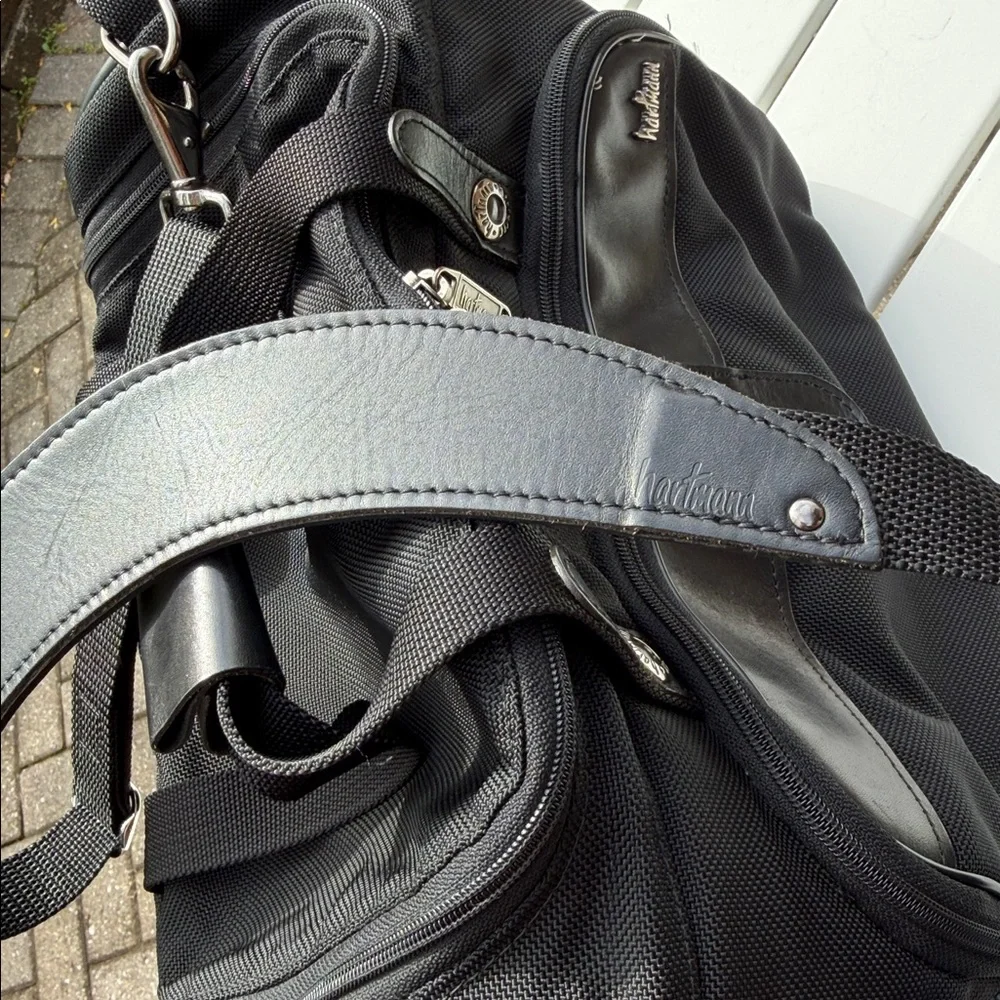 HARTMANN SMALL CARRY ON COSMETIC, TOILETRY BAG BLACK NILON WITH STRAP - Picture 6 of 14